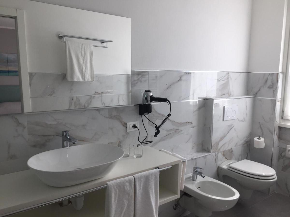 La Quiete Park Hotel Манерба дел Гарда Екстериор снимка