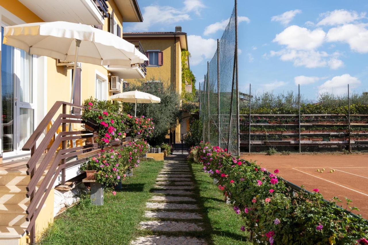 La Quiete Park Hotel Манерба дел Гарда Екстериор снимка