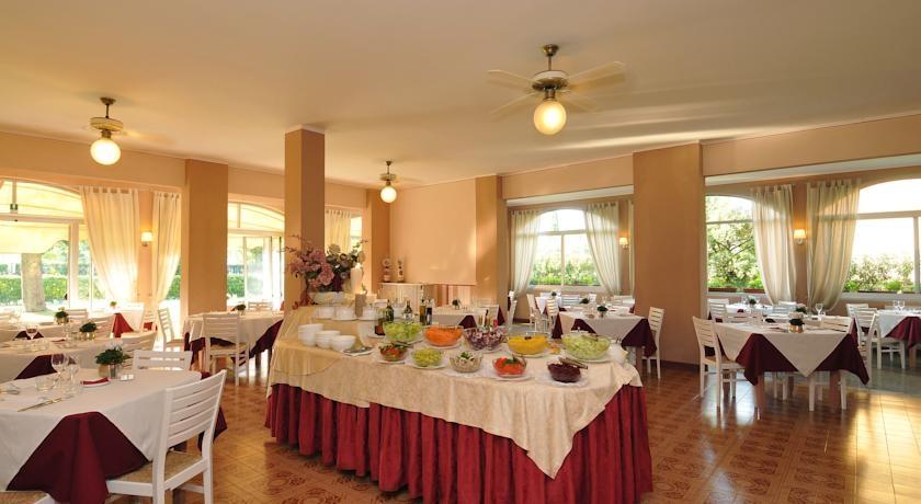 La Quiete Park Hotel Манерба дел Гарда Екстериор снимка