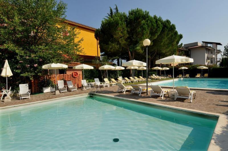 La Quiete Park Hotel Манерба дел Гарда Екстериор снимка