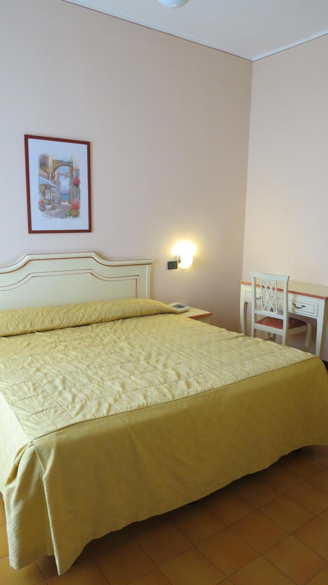 La Quiete Park Hotel Манерба дел Гарда Екстериор снимка