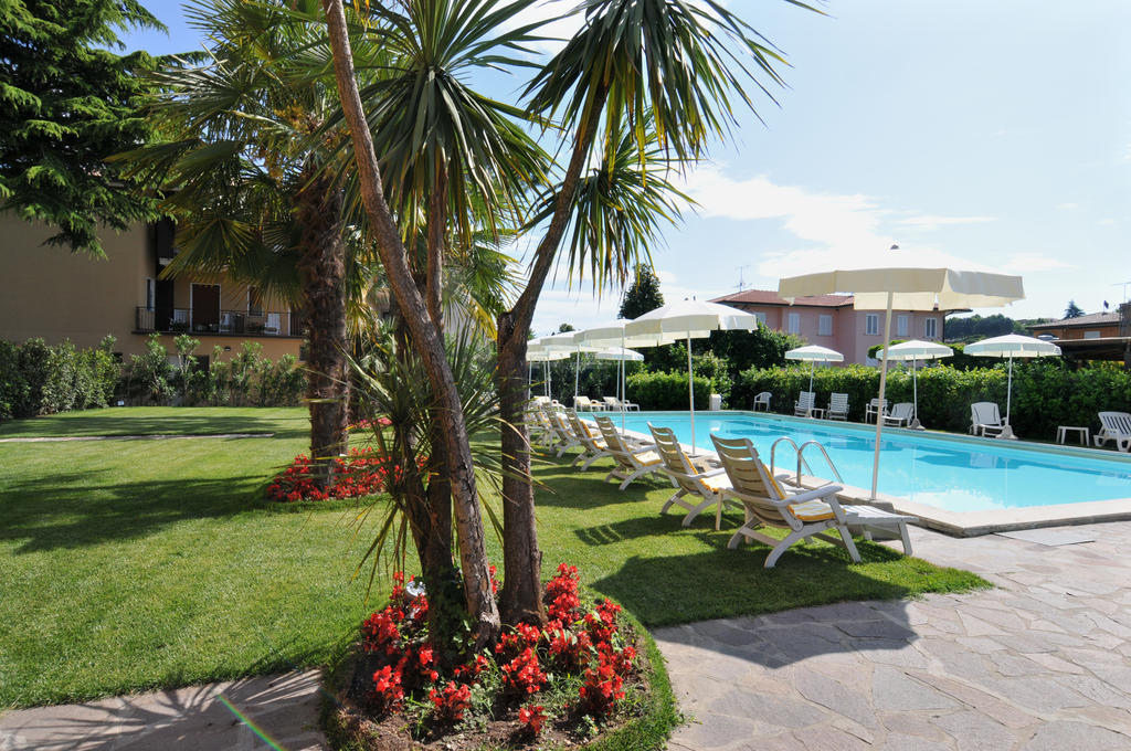La Quiete Park Hotel Манерба дел Гарда Екстериор снимка