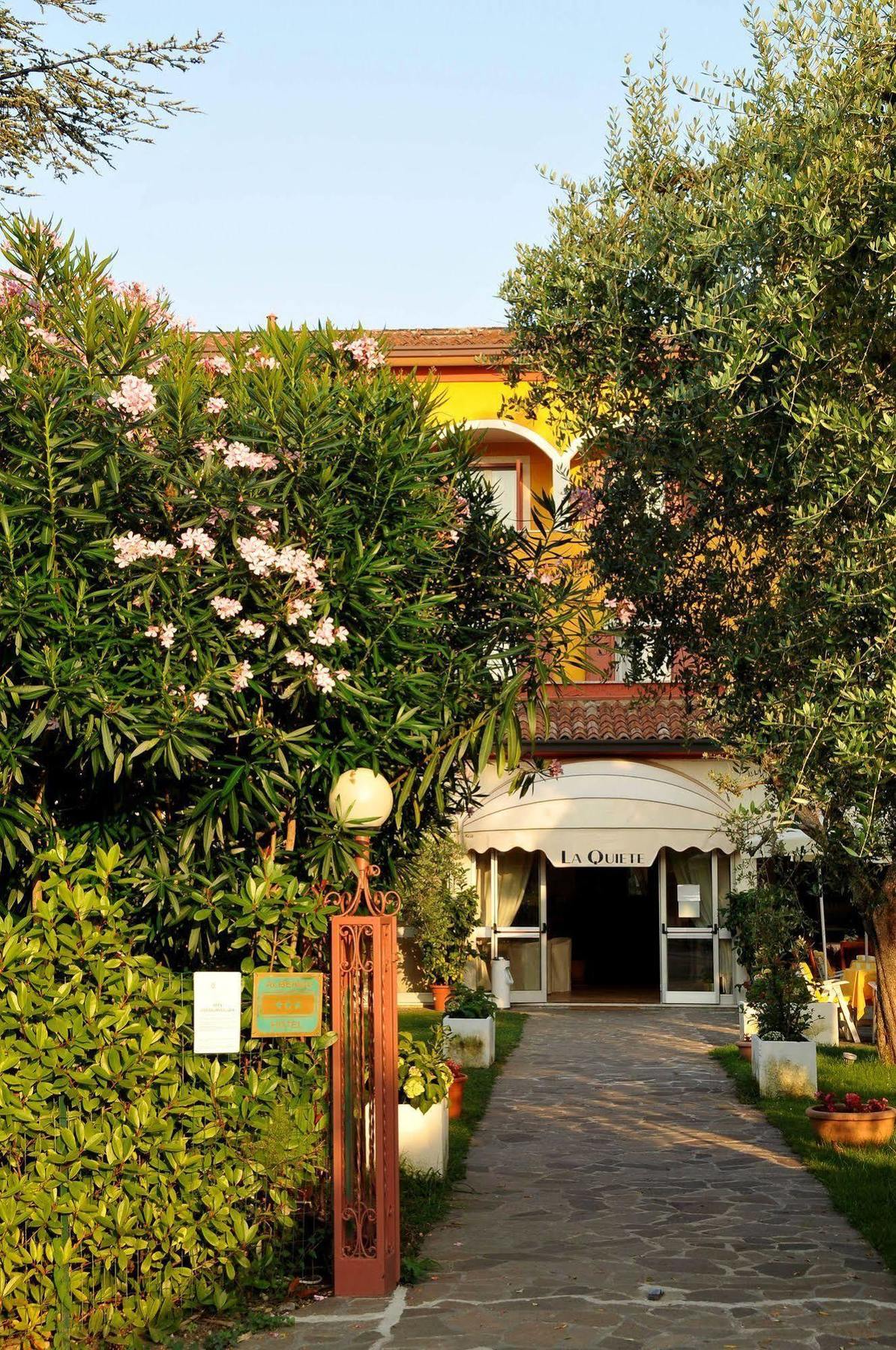 La Quiete Park Hotel Манерба дел Гарда Екстериор снимка