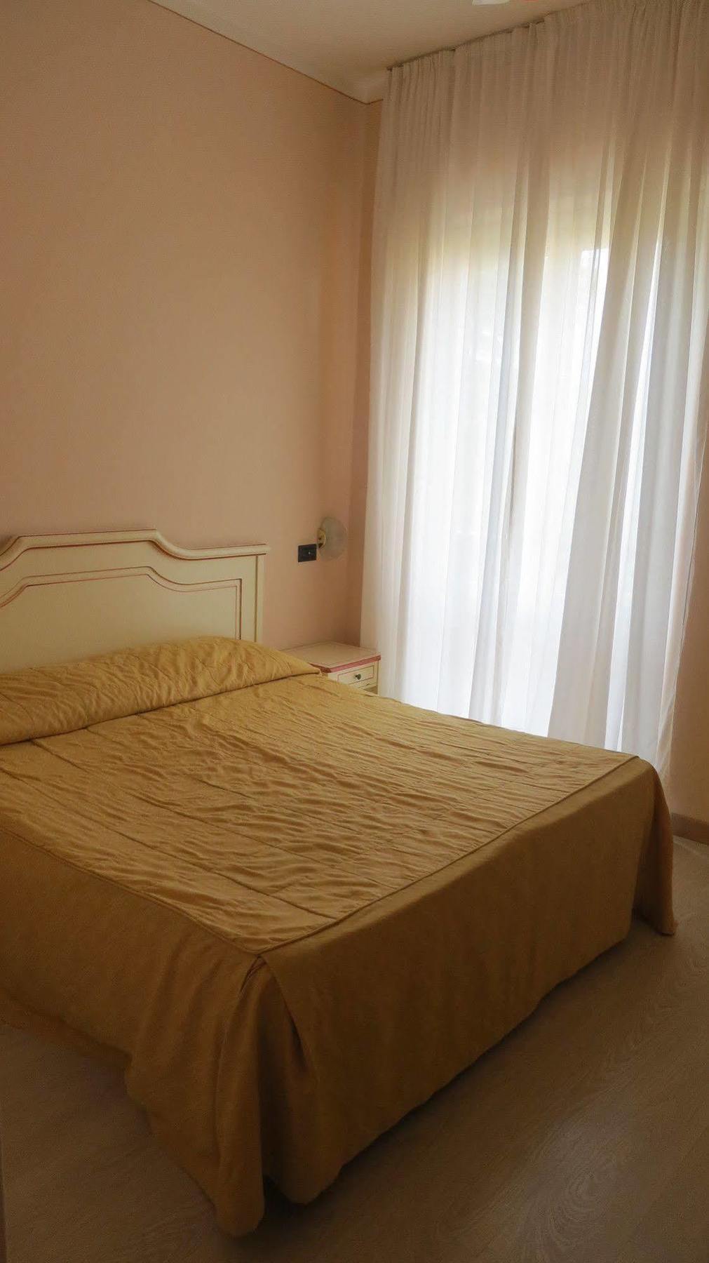 La Quiete Park Hotel Манерба дел Гарда Екстериор снимка