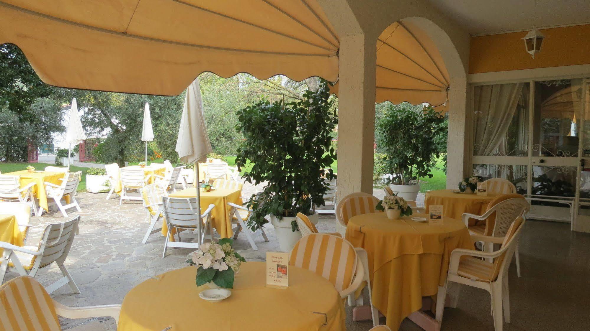 La Quiete Park Hotel Манерба дел Гарда Екстериор снимка